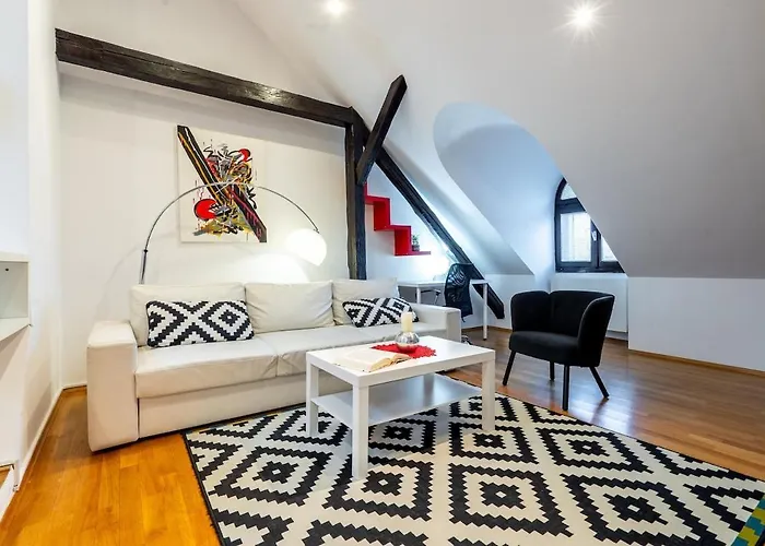 Modern Apartment Centrally Located