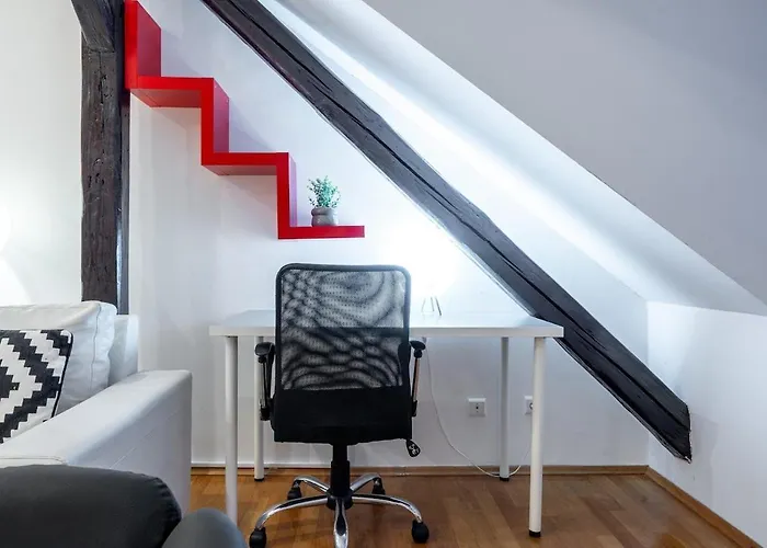 Modern Apartment Centrally Located