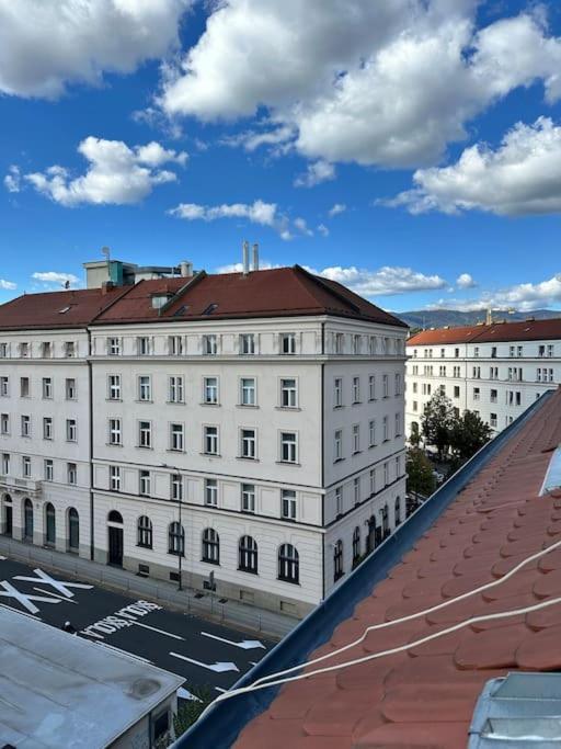 Modern Centrally Located * Zagreb